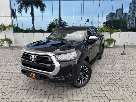TOYOTA HILUX 2.8 D-4D TURBO DIESEL CD SRV 4X4 AUTOMÁTICO